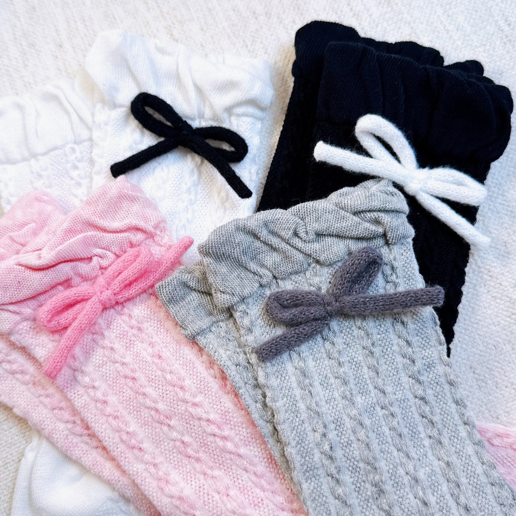 Adorable Yarn Bow Socks Set Of 2-0